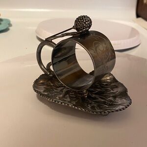 Antique Late 1870-1880s Hartford Silver Co Quadrupled Silver Plate Napkin Ring